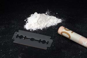 Cocaine العقاقير العشرة الأكثرُ خطورةً و التّفاعلاتُ الجسدية المصحوبة بها. 